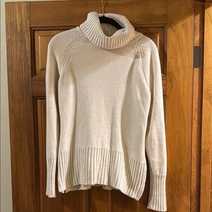 Cache Cream Turtleneck Sweater Large